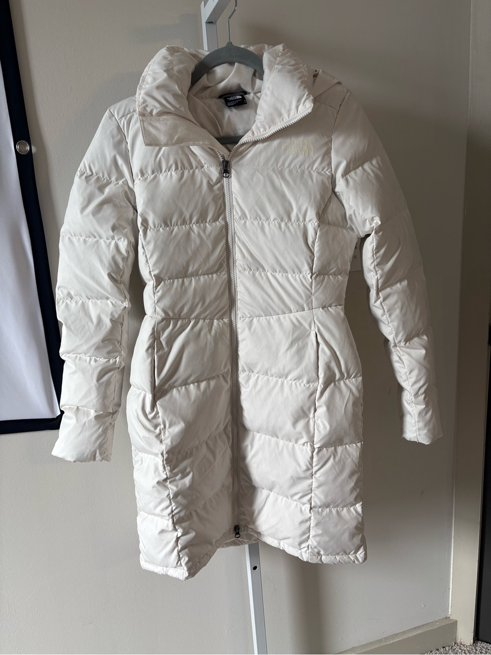 The North Face Women's White Long Down Puffer Coat - Picture 2 of 3
